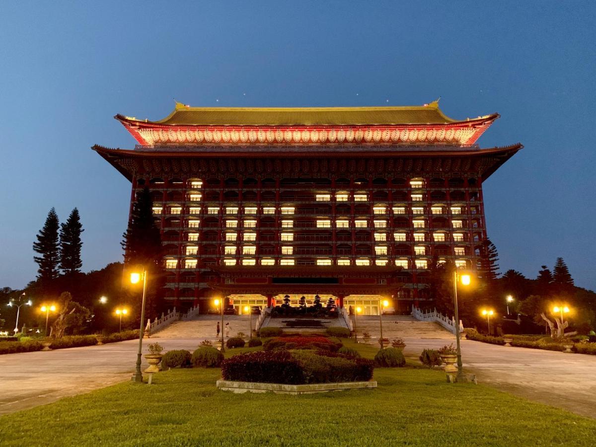 The Grand Hotel Taipéi Exterior foto The Grand Hotel, Taipei